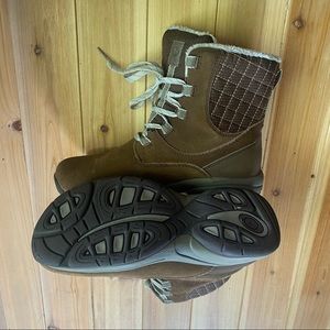 Like New Merrell Winter Boots 🌲